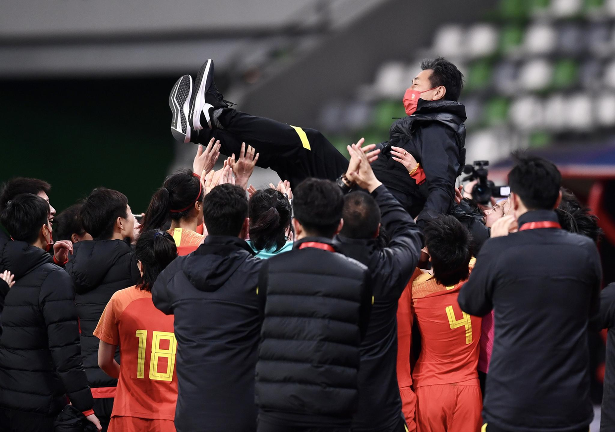 托特纳姆迎葡超关键赛；赛后外线爆发；球迷炸锅；数据趋势出现新变化的简单介绍